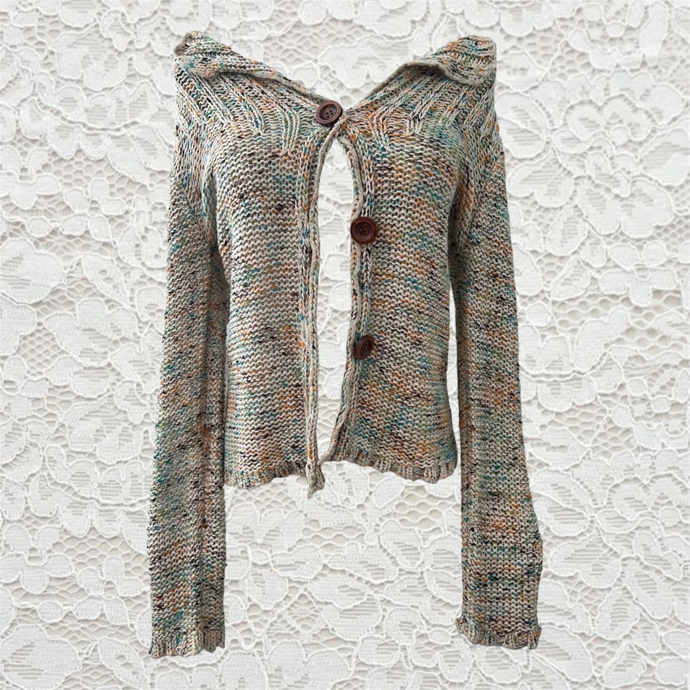 vintage bcbg fall knit sweater cardigan with cute wood buttons